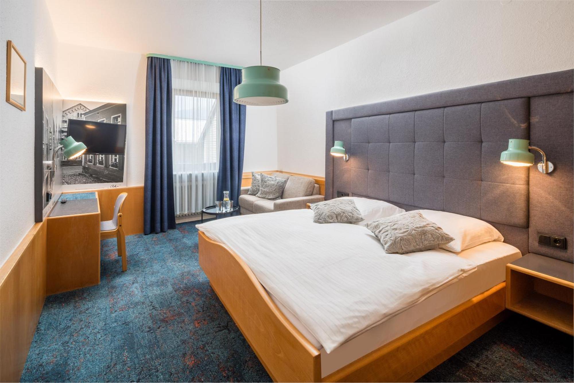 Hotel-Gasthof Zum Bach Neukirchen beim Heiligen Blut Exterior photo